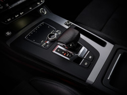 AUDI Q5 S-LINE QUATTRO