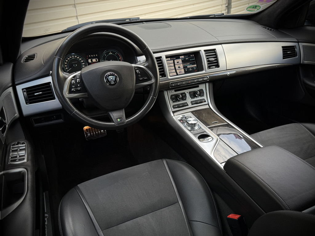 JAGUAR XF “R-SPORT” JAGUAR XF “R-SPORT”
