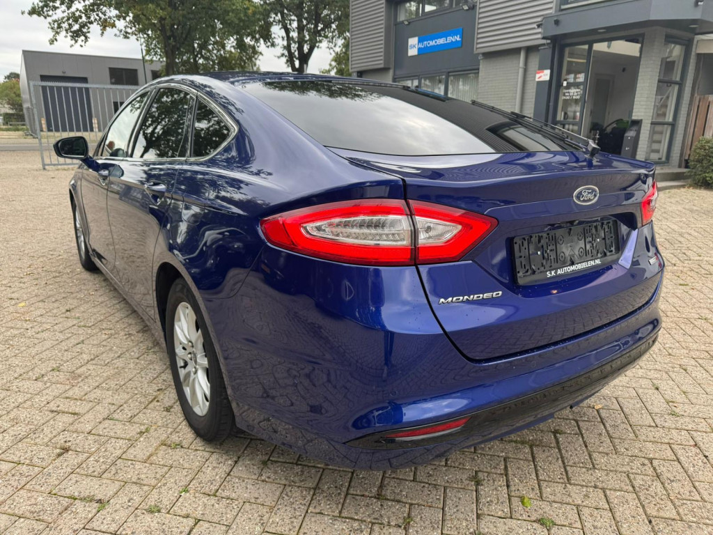 FORD MONDEO “TITANIUM”