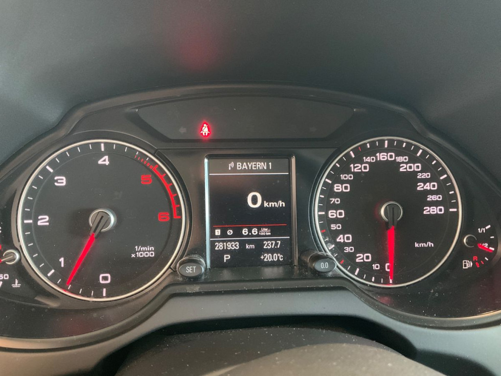 AUDI Q5 QUATTRO AUDI Q5 QUATTRO
