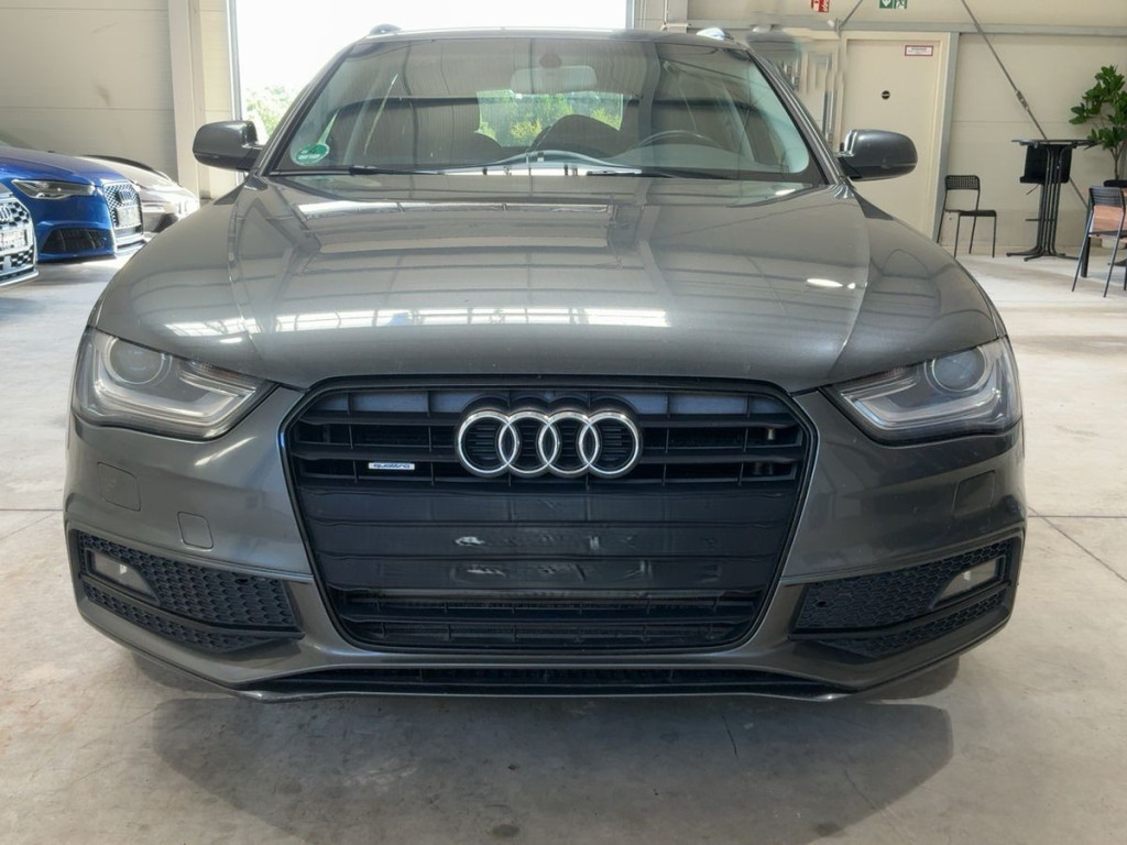 AUDI A4 S-LINE QUATTRO AUDI A4 S-LINE QUATTRO
