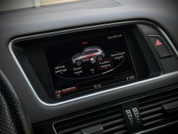 AUDI Q5 S-LINE QUATTRO AUDI Q5 S-LINE QUATTRO