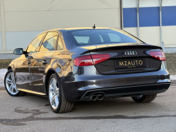 AUDI A4 S-LINE