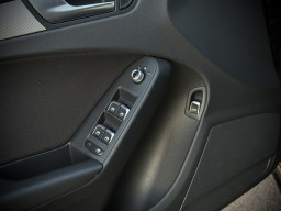 AUDI A4 S-LINE QUATTRO