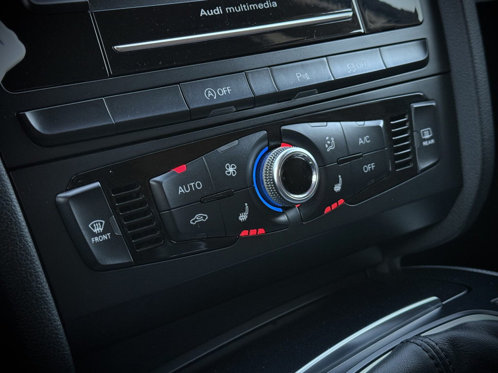 AUDI A4 S-LINE QUATTRO