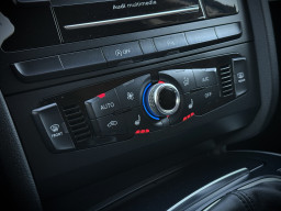 AUDI A4 S-LINE QUATTRO