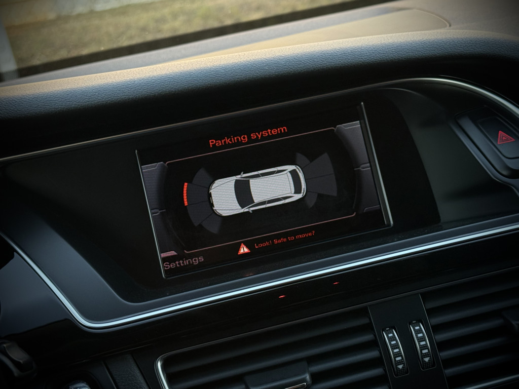 AUDI A4 S-LINE QUATTRO