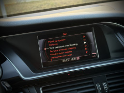 AUDI A4 S-LINE QUATTRO