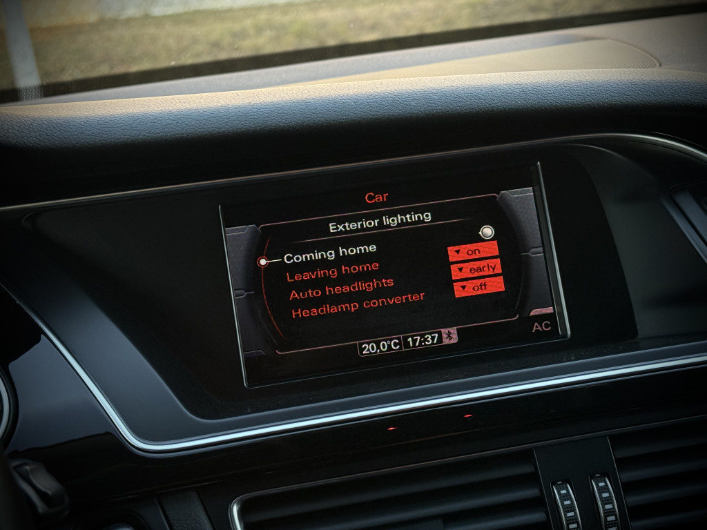 AUDI A4 S-LINE QUATTRO