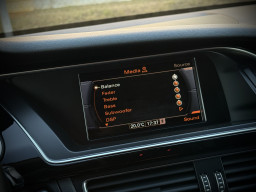 AUDI A4 S-LINE QUATTRO