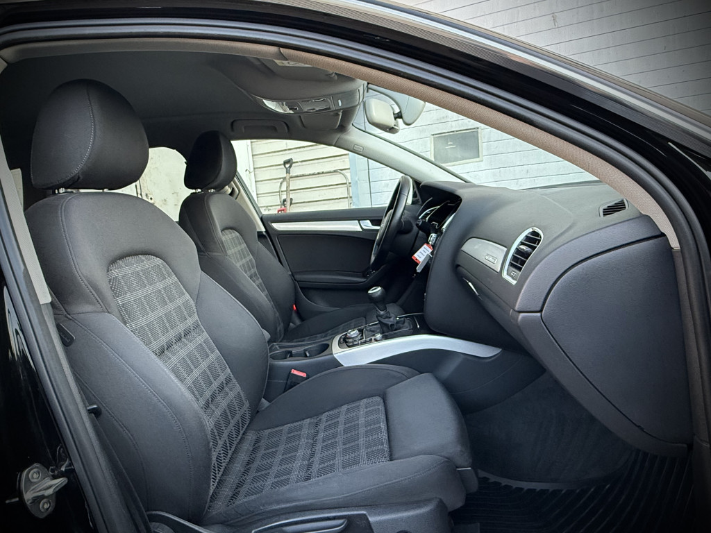 AUDI A4 S-LINE QUATTRO