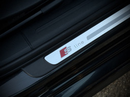 AUDI A4 S-LINE QUATTRO