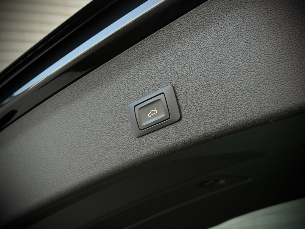 AUDI A4 S-LINE QUATTRO