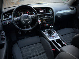 AUDI A4 S-LINE QUATTRO
