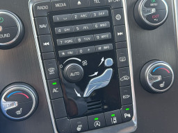 VOLVO XC60 D4 “EXCLUSIVE”