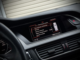 AUDI A4 S-LINE QUATTRO