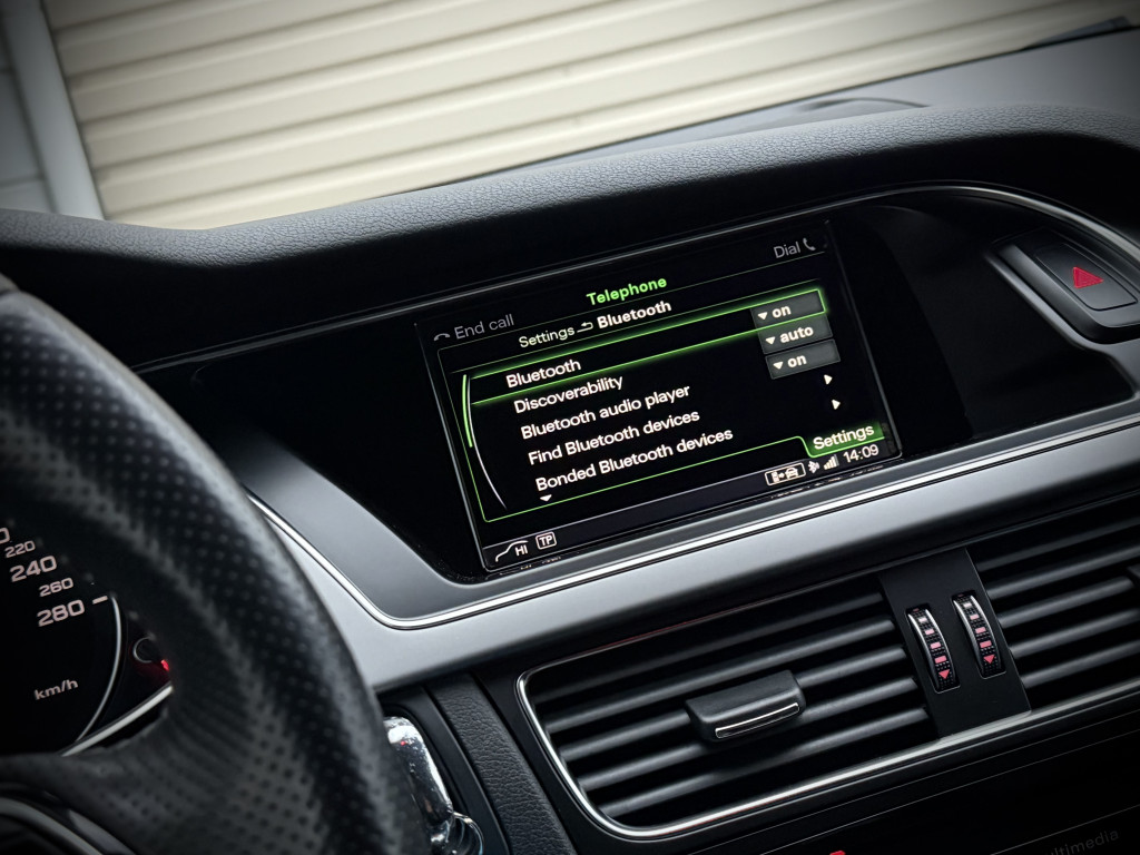 AUDI A4 S-LINE QUATTRO