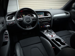 AUDI A4 S-LINE QUATTRO