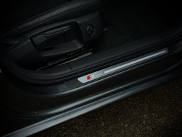 AUDI A4 S-LINE QUATTRO