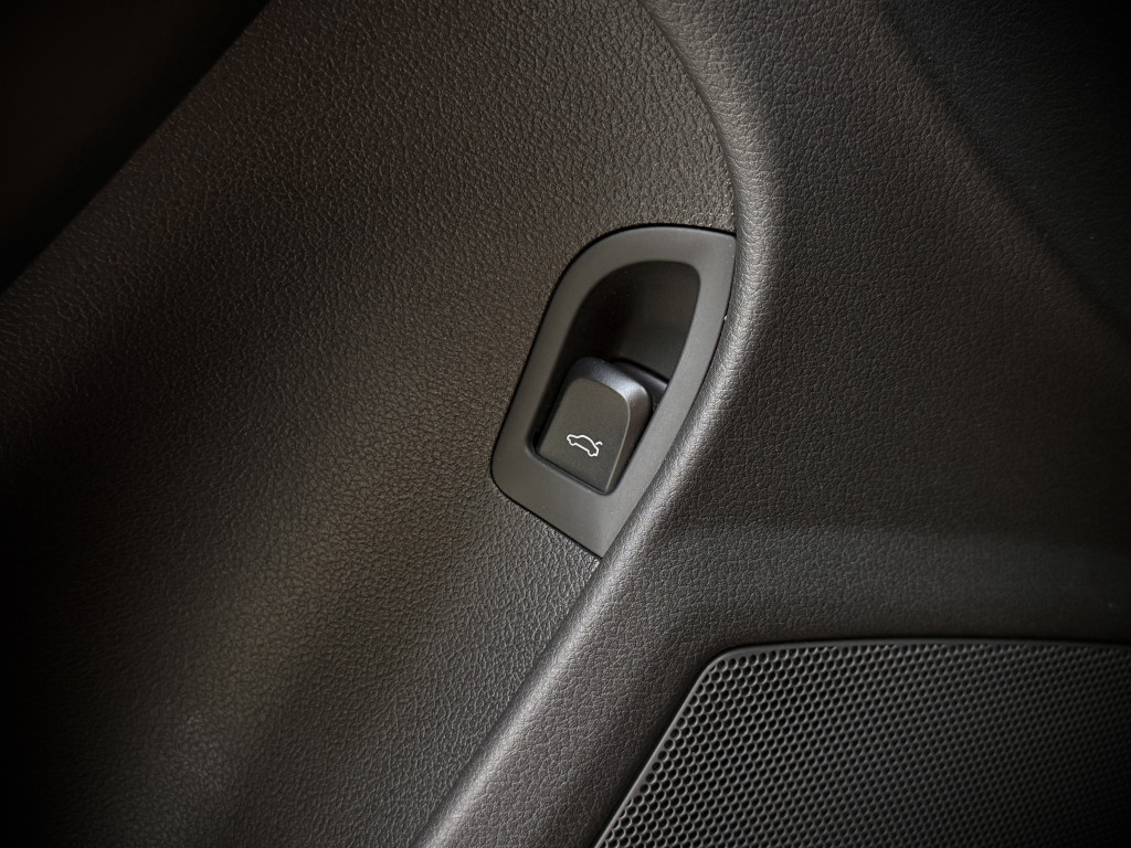 AUDI A4 “ATTRACTION” AUDI A4 “ATTRACTION”