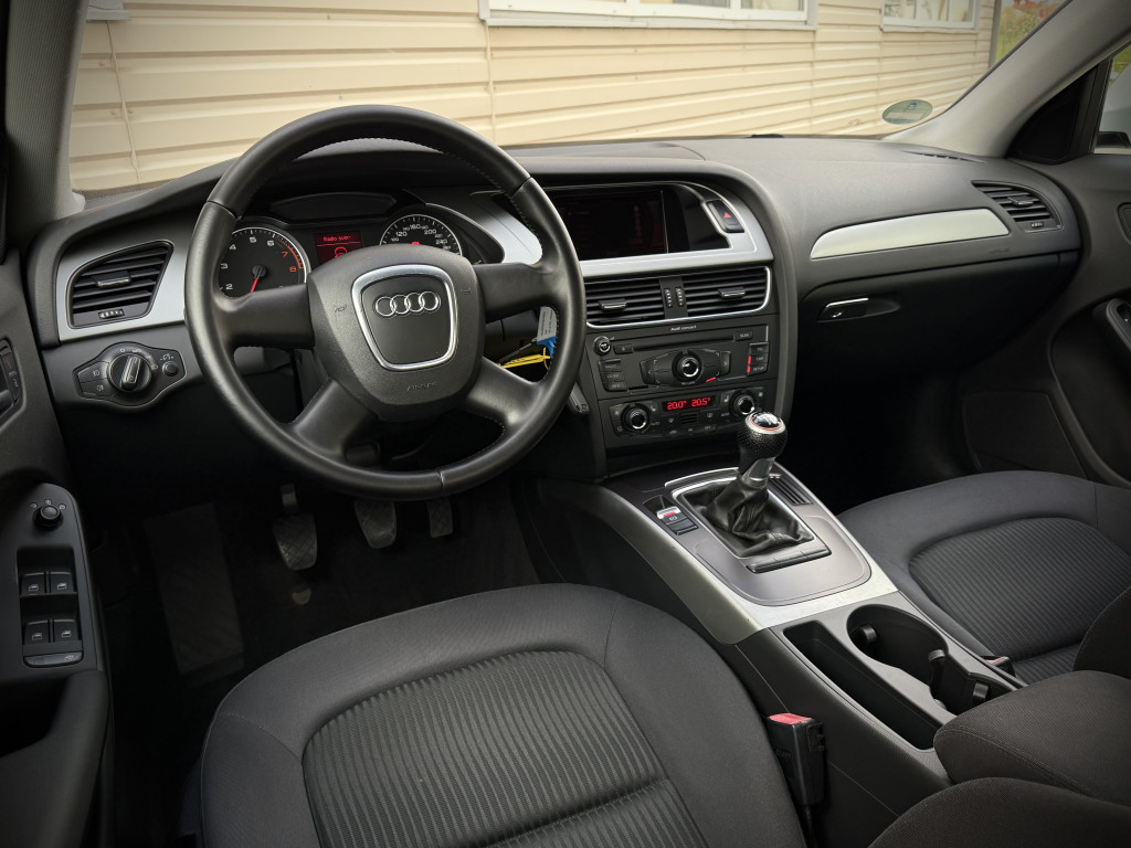 AUDI A4 “ATTRACTION” AUDI A4 “ATTRACTION”