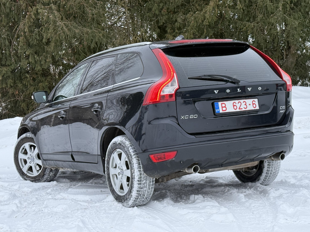 VOLVO XC60 AWD