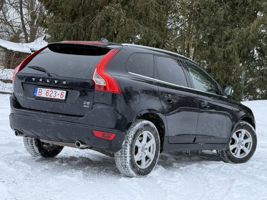 VOLVO XC60 AWD