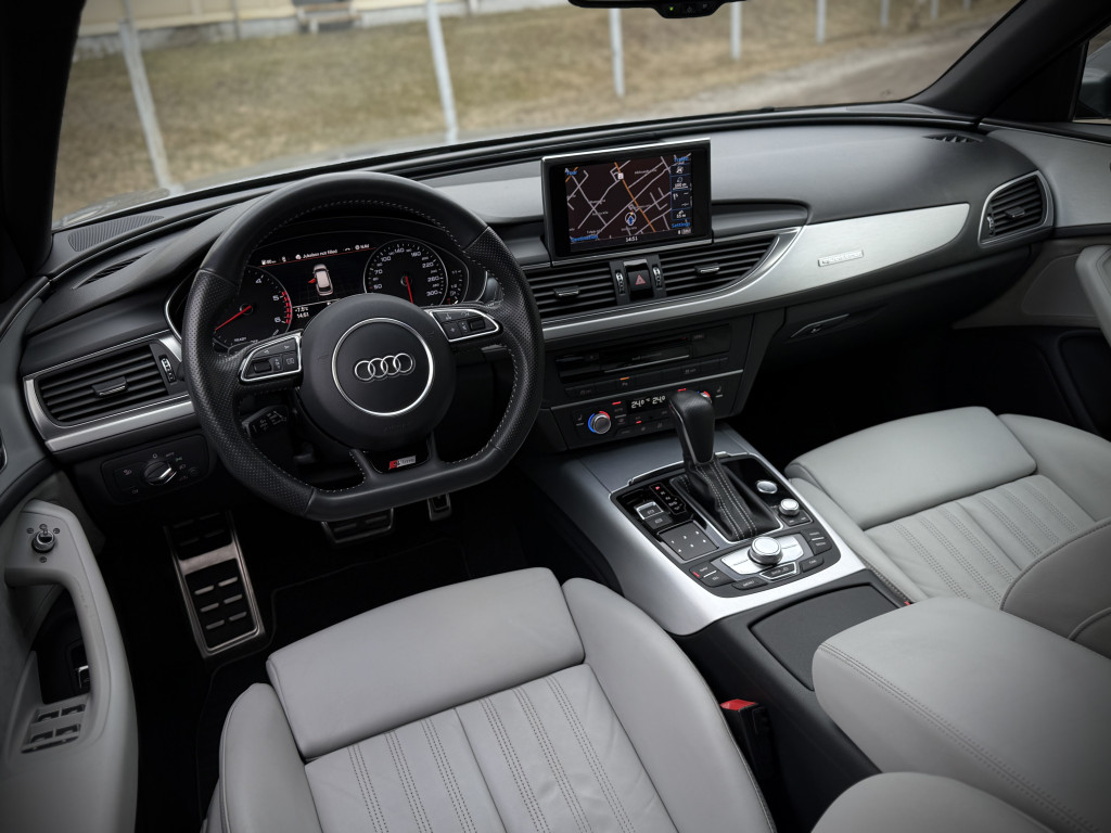 AUDI A6 S-LINE QUATTRO