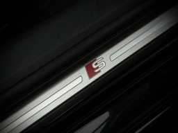 AUDI A4 S-LINE QUATTRO AUDI A4 S-LINE QUATTRO