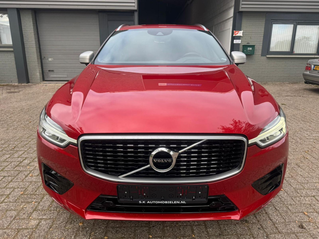 VOLVO XC60 D4 AWD “R-DESIGN”