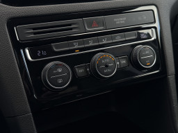 VW GOLF SPORTSVAN ''CARAT''