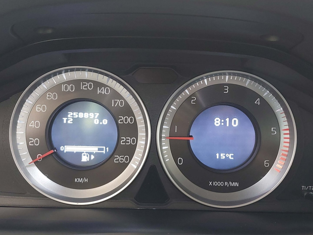 VOLVO XC60 AWD ''SUMMUM'' VOLVO XC60 AWD ''SUMMUM''