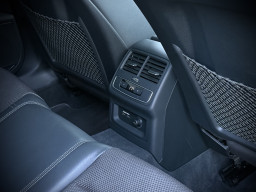 AUDI A4 S-LINE QUATTRO AUDI A4 S-LINE QUATTRO