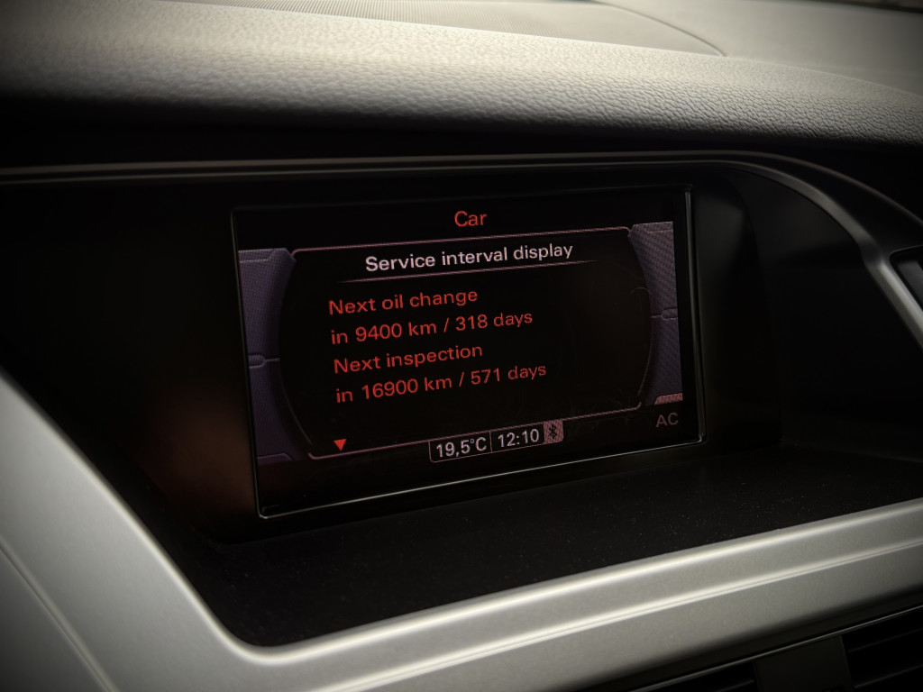 AUDI A4 S-LINE QUATTRO AUDI A4 S-LINE QUATTRO