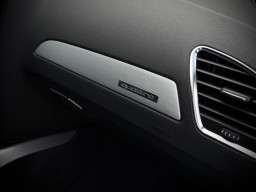 AUDI A4 S-LINE QUATTRO AUDI A4 S-LINE QUATTRO