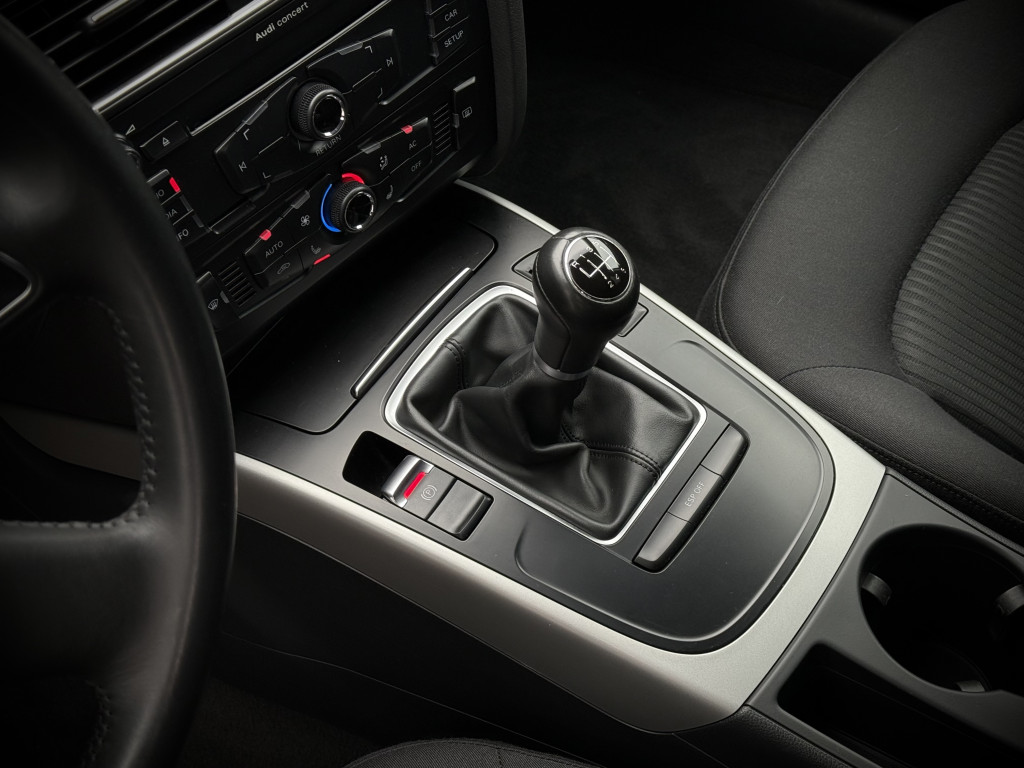 AUDI A4 ''ATTRACTION'' AUDI A4 ''ATTRACTION''