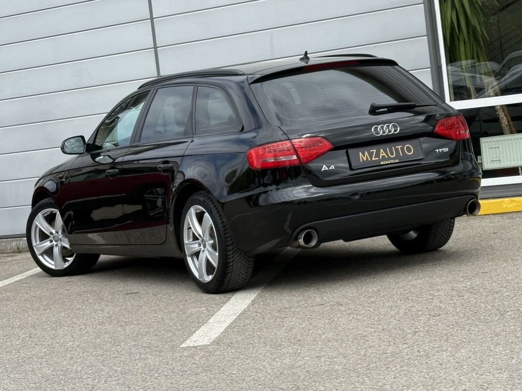AUDI A4 ''ATTRACTION'' AUDI A4 ''ATTRACTION''