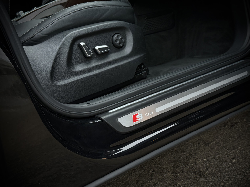 AUDI Q5 S-LINE “QUATTRO”