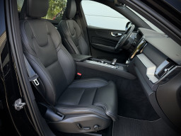 VOLVO XC60 AWD ''R-DESIGN'' VOLVO XC60 AWD ''R-DESIGN''