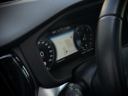 VOLVO XC60 AWD ''R-DESIGN'' VOLVO XC60 AWD ''R-DESIGN''