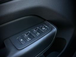 VOLVO XC60 D4 AWD “R-DESIGN”