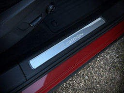 VOLVO XC60 D4 AWD “R-DESIGN”