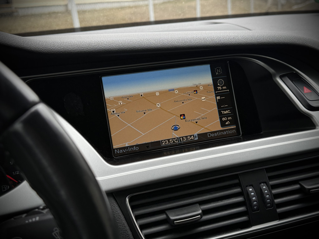 AUDI A4 “AMBIENTE”