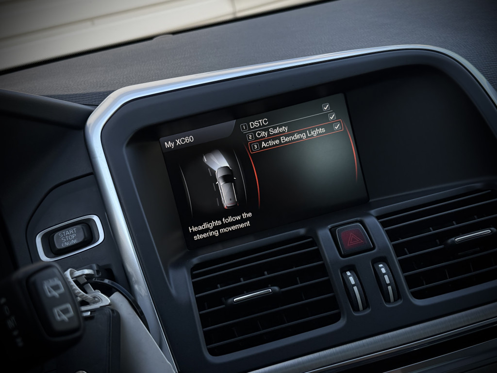 VOLVO XC60 AWD ''SUMMUM''