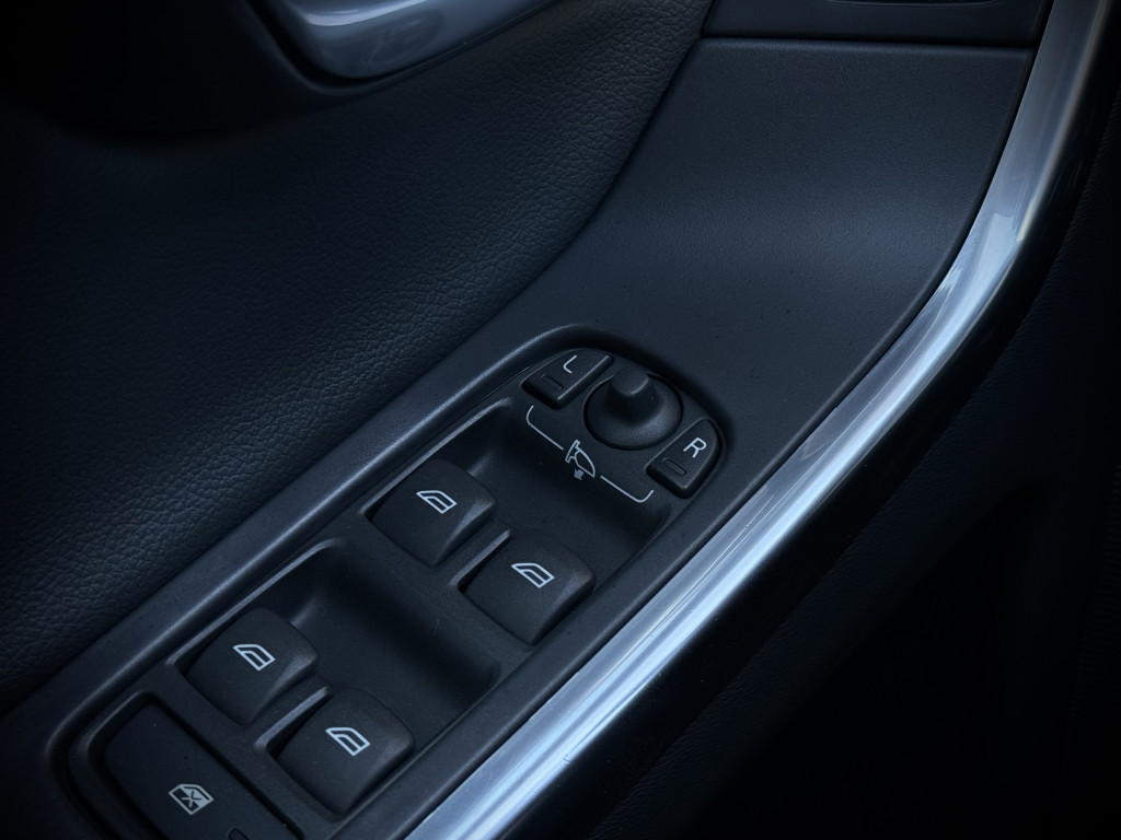 VOLVO XC60 AWD ''SUMMUM''