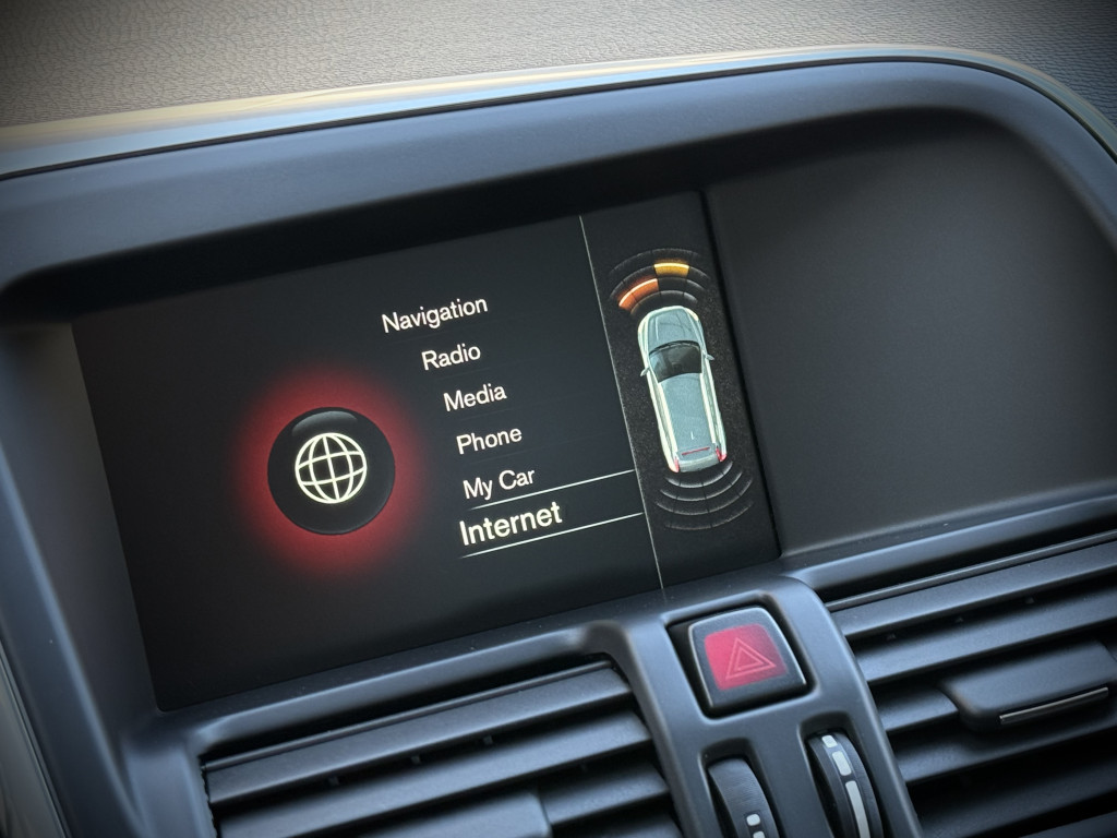 VOLVO XC60 D4 “EXCLUSIVE”