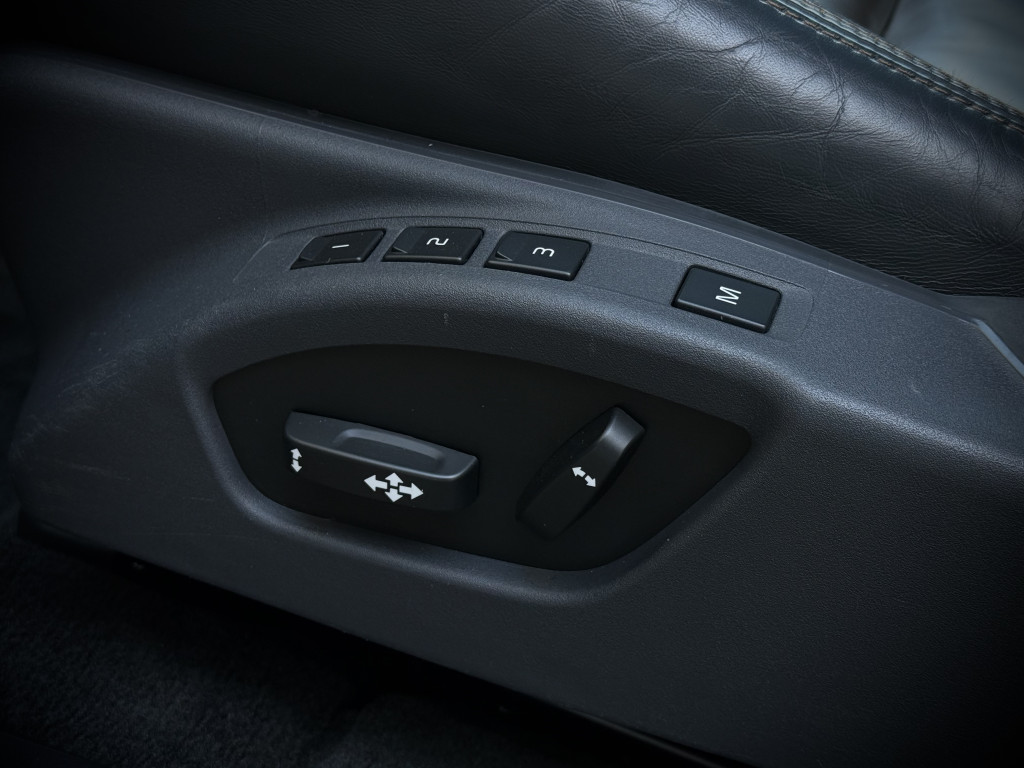 VOLVO XC60 D4 “EXCLUSIVE”