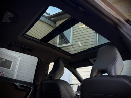 VOLVO XC60 D4 “EXCLUSIVE”