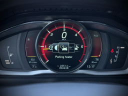 VOLVO XC60 D4 “EXCLUSIVE”