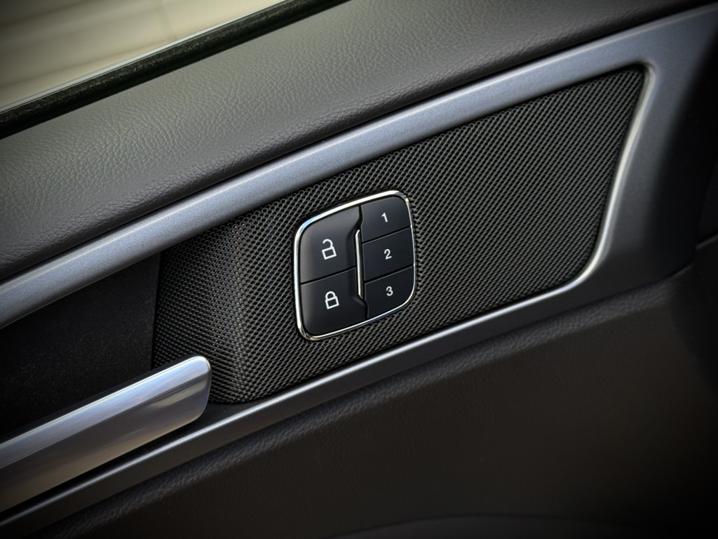 FORD MONDEO “TITANIUM”